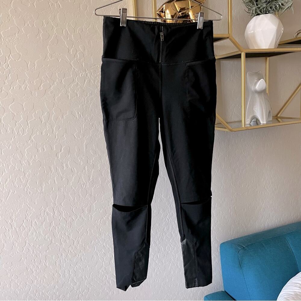 Lucy black moto pocket knee holes athleisure leggings medium M